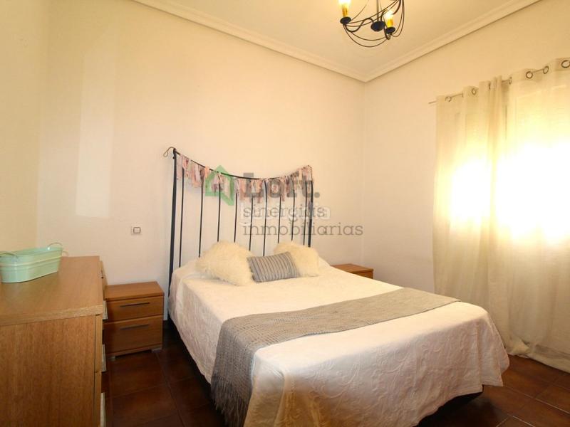 Foto ca35eeba-9884-43bd-9810-24f7b85e5b9f. Apartament amb calefacció a Pardaleras Badajoz