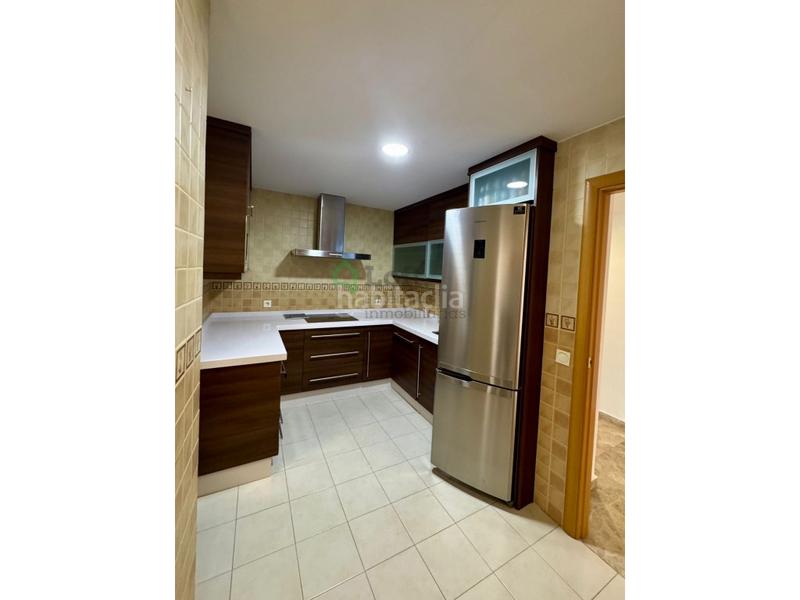 Foto b513d835-4ce8-4371-8f84-3bff04b7fbc4. Location appartement avec chauffage parking dans Maria Auxiliadora - Barriada de Llera Badajoz