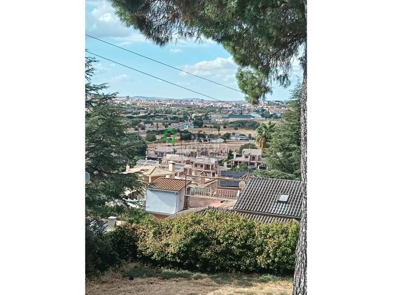 Foto b6b93cd9-4c7c-4725-89db-b5145974dcd3. Wohngrundstück in Carretera de Sevilla - Los Montitos Badajoz