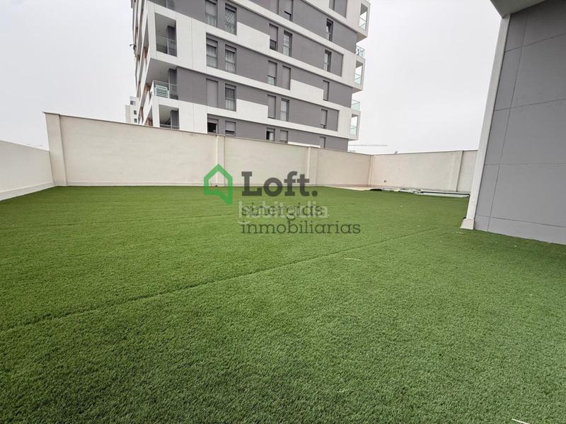 Foto d2ddefe2-ec72-4f7e-9271-518f9a7f7e23. Apartament amb aparcament a Avenida Elvas Badajoz