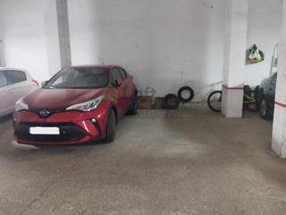 Alquiler Parking coche  N/a. Plaza de garaje en avenida santa marina