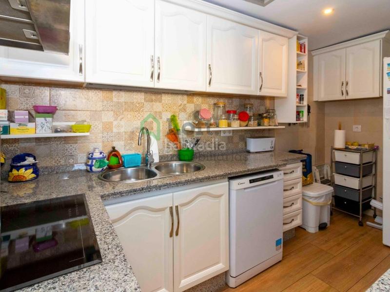 Foto 10648dc9-7c4b-40f8-950a-376ed746faec. Flat with parking in Santa Marina Badajoz