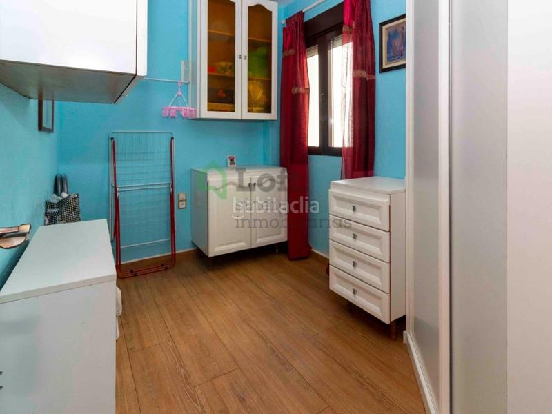 Foto a8f6a34a-6237-4f81-bf17-833e46e2c179. Flat with parking in Santa Marina Badajoz