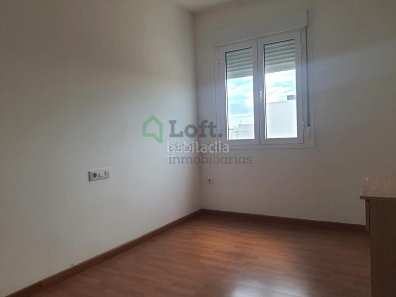 Foto 51bf3e73-4c65-44f7-81f5-6f32f698f86c. Appartement avec parking dans pedanías de Badajoz Badajoz