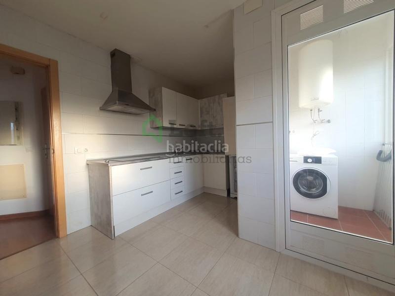 Foto d2ac7ae3-efc1-4625-826c-2e8895e60461. Appartement avec parking dans pedanías de Badajoz Badajoz
