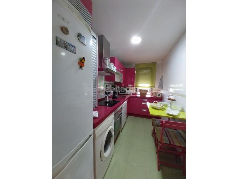 Foto ad99998b-d63d-4d10-810a-48e1cc74e637. Apartament amb aparcament a Carretera de Sevilla - Los Montitos Badajoz