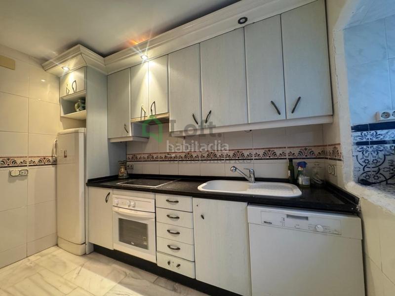 Foto 41d51727-4a90-446f-85cc-7ada399dba0b. Casa con parcheggio in Carretera de Sevilla - Los Montitos Badajoz