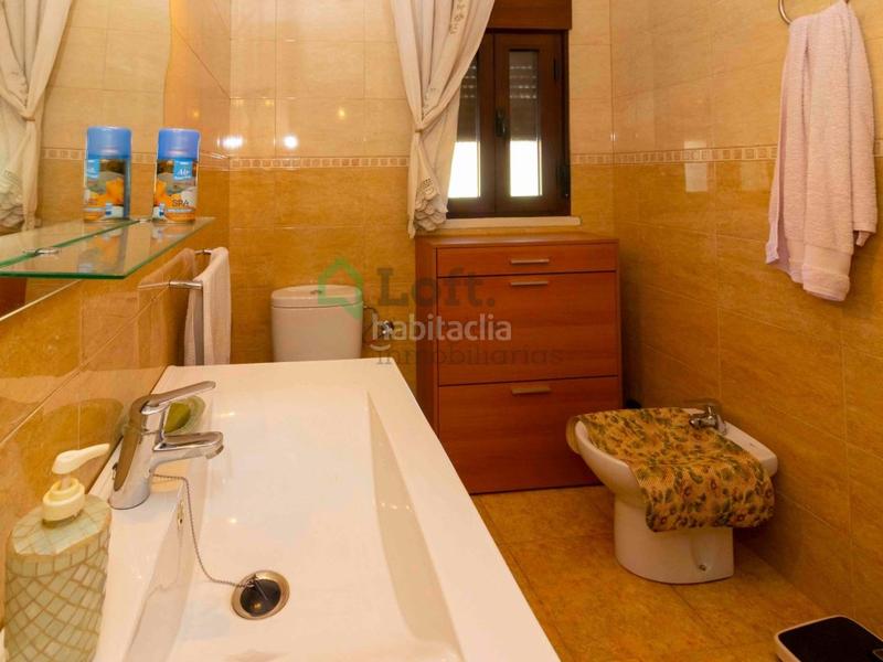 Foto 2a6e1da4-72ea-41e6-bbac-601c27752c8e. Semi detached house in Cerro de Reyes Badajoz