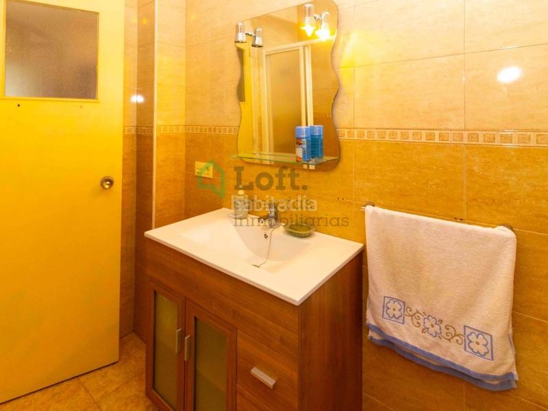 Foto b4b20544-9267-4213-bb5f-ba1baf5046c6. Semi detached house in Cerro de Reyes Badajoz