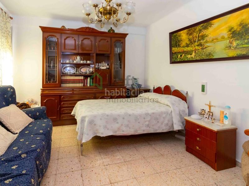 Foto f5da0d49-a479-461a-bff9-8b0642dc66a5. Semi detached house in Cerro de Reyes Badajoz