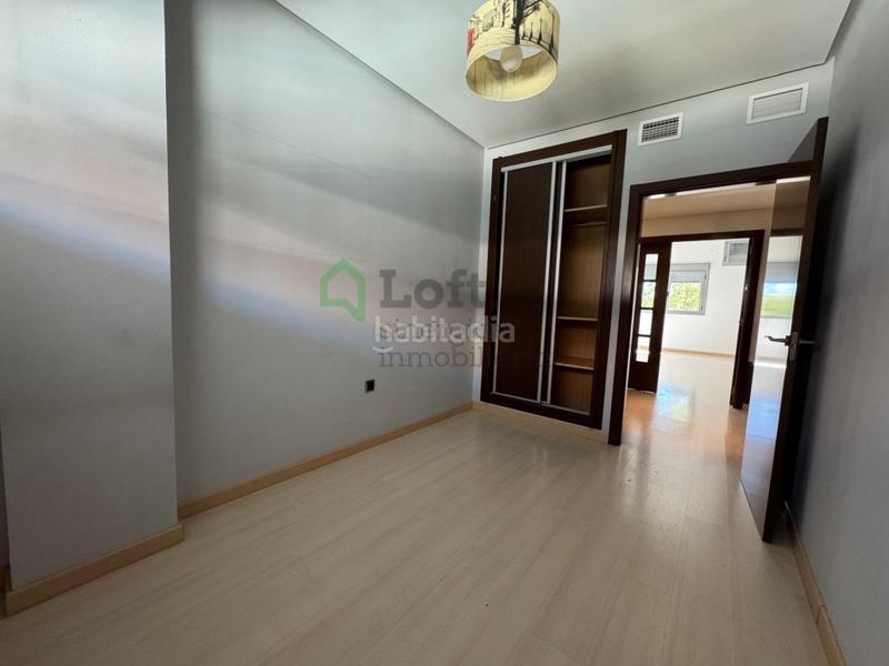 Foto 2319cd7b-e2bd-4923-9dd0-79b10942d6c2. Dúplex estupendo dúplex con garaje y trastero en Maria Auxiliadora - Barriada de Llera Badajoz