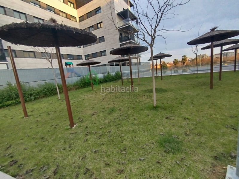 Foto 7e3a0350-5dab-45c2-b18f-c123d1e64b1e. Apartament amb calefacció aparcament piscina a La Estación Badajoz