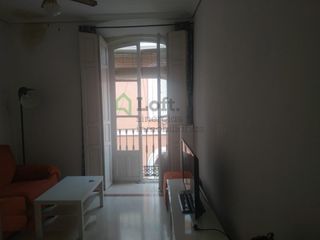 Location Appartement à Casco Antiguo. Apartamento amueblado en centro histórico, muy próximo a juan ca
