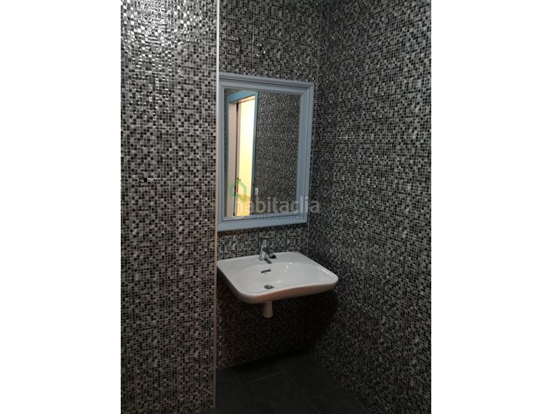 Foto d15d5245-f93a-421d-b4bd-f5f5b71374e3. Local comercial a Casco Antiguo Badajoz