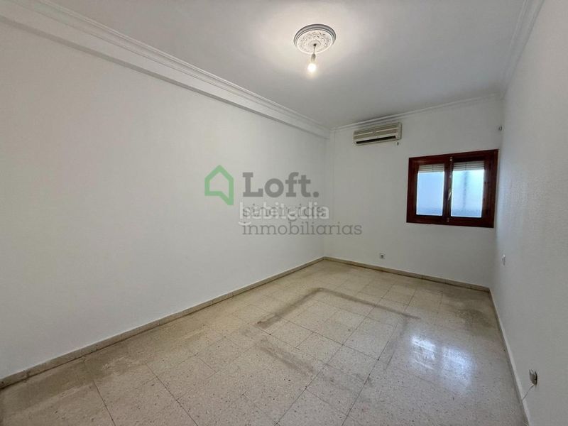 Foto ff575e0b-61cc-474c-b6bd-7bbcadd96b9f. Pis a Santa Marina Badajoz