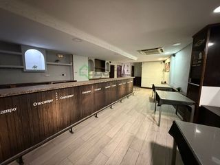 Lloguer Local Comercial a Santa Marina. Local acondicionado como bar en santa marina