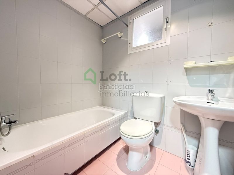 Foto d3737b69-9b60-4d15-830b-e1a688f45650. Pis amb aparcament a Pardaleras Badajoz