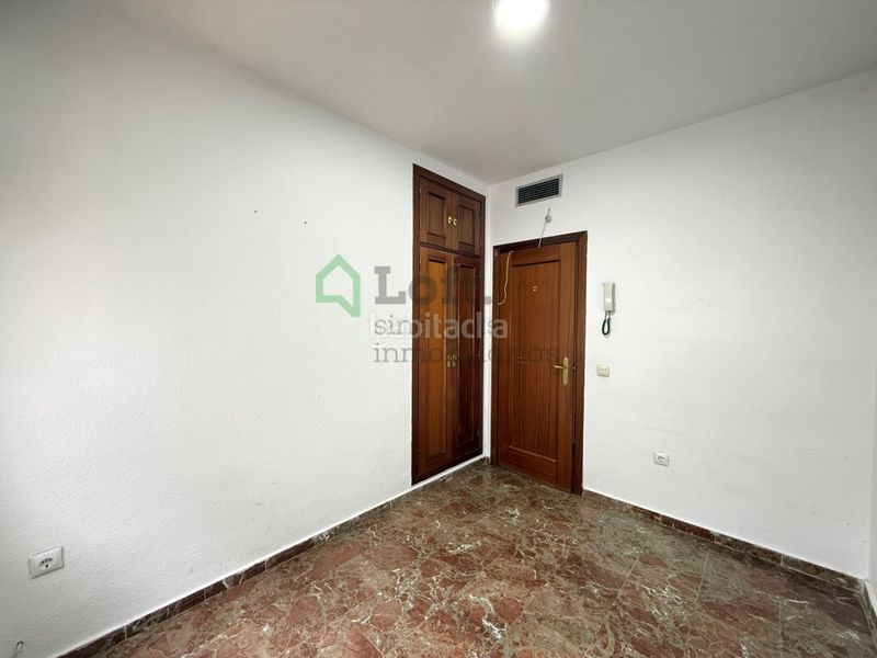 Foto ec428612-882e-49cb-898c-2de3dc048aa3. Pis amb aparcament a Pardaleras Badajoz