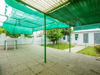 Chalet à Ciudad Jardín. Chalet autopista badajoz