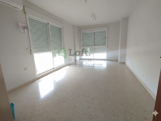 Location Appartement à Avenida Elvas. Piso con garaje en cuartón cortijo