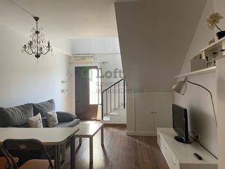 Alquiler Dúplex en Casco Antiguo. Dúplex amueblado en la plaza alta