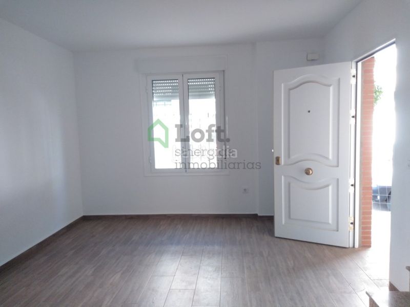 Foto 4d1c031e-cb8a-4fa5-bbbb-de5889da0610. Casa adossada amb aparcament a pedanías de Badajoz Badajoz