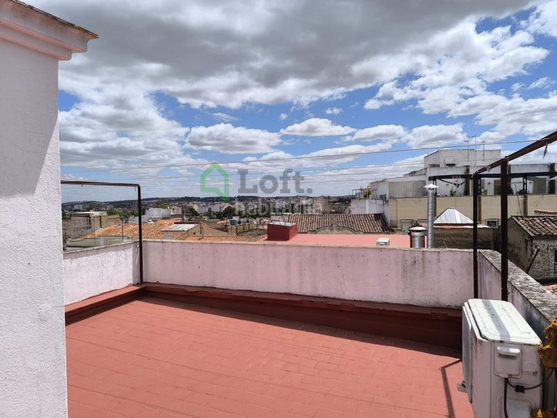 Foto 81f8a14a-d1e3-4253-a1dd-b6e27f7729a7. Àtic a Casco Antiguo Badajoz