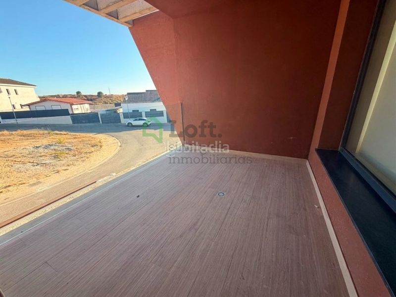 Foto 450379c3-aba1-4991-b9d8-9ae45f98a6da. Xalet amb aparcament piscina a Las Vaguadas Badajoz