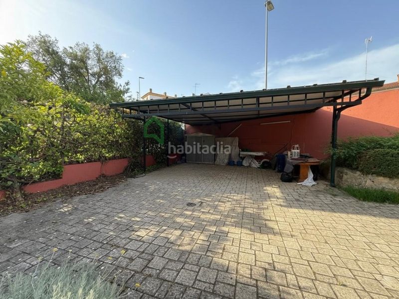 Foto b8b92fb0-a241-4254-bf43-977e52fed90d. Xalet amb aparcament piscina a Las Vaguadas Badajoz