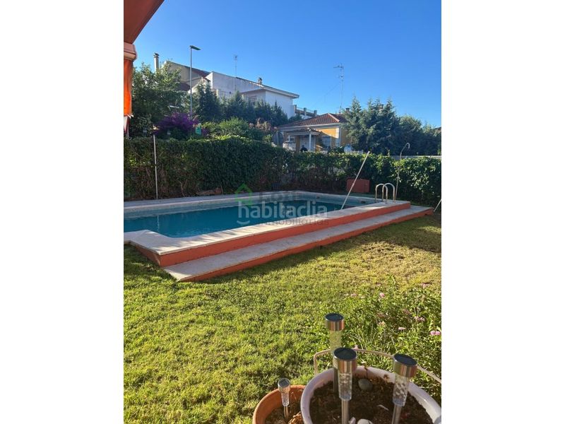 Foto cefc5c5e-bd35-48b7-9c7d-fea114f952ea. Xalet amb aparcament piscina a Las Vaguadas Badajoz