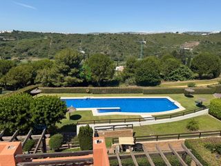 Ático en Casares Golf - Casares del Sol. Ático con piscina, solárium y garaje en casares, málaga