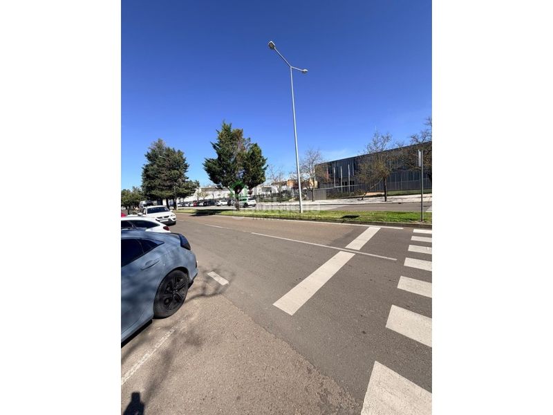 Foto ddc4d334-a68c-43d8-a26d-7c1658b5028b. Dúplex amb calefacció aparcament piscina a Valdepasillas - La Paz - Huerta Rosales Badajoz