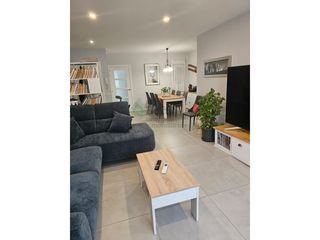 Flat in Santa Marina. Piso reformado en venta en santa marina