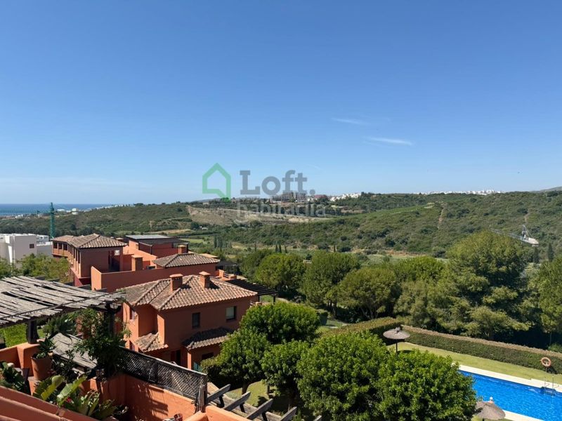 Foto 5991c31a-30a6-4072-9e1f-15d4cecb4ed2. Àtic amb aparcament a Casares golf - Casares del sol Casares