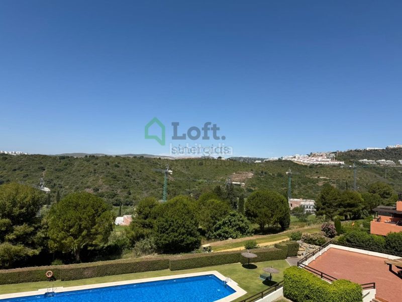 Foto c4bd029a-6ad5-46ac-844c-a0be3b22c551. Àtic amb aparcament a Casares golf - Casares del sol Casares