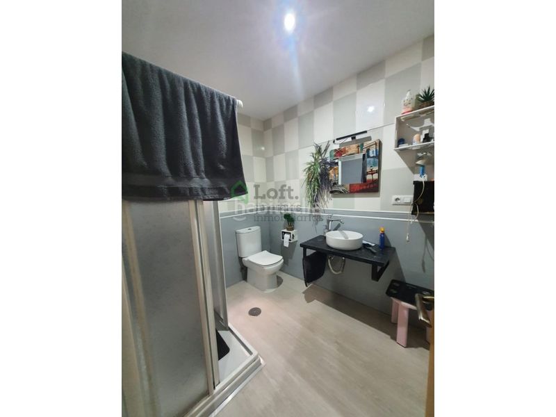 Foto 9134b0dc-06b7-4a8b-9b57-e7a6ae5eb5b3. Edifici a Maria Auxiliadora - Barriada de Llera Badajoz