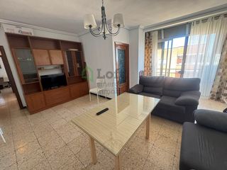Miete Etagenwohnung in Santa Marina. Piso para estudiantes, cercano al corte inglés