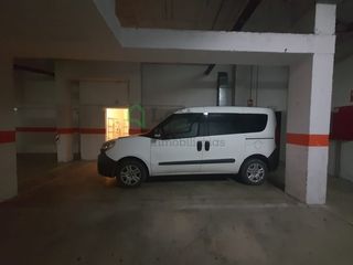 Miete Autoparkplatz in La Estación. Plaza de garaje y trastero en la estación