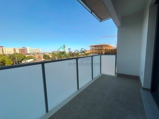 Affitto Piccolo appartamento in Avenida Elvas. Apartamento a estrenar con terraza, piscina garaje y trastero ce