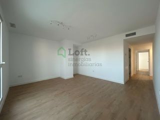 Lloguer Apartament a Avenida Elvas. Apartamento a estrenar con piscina, terraza, garaje y trastero a