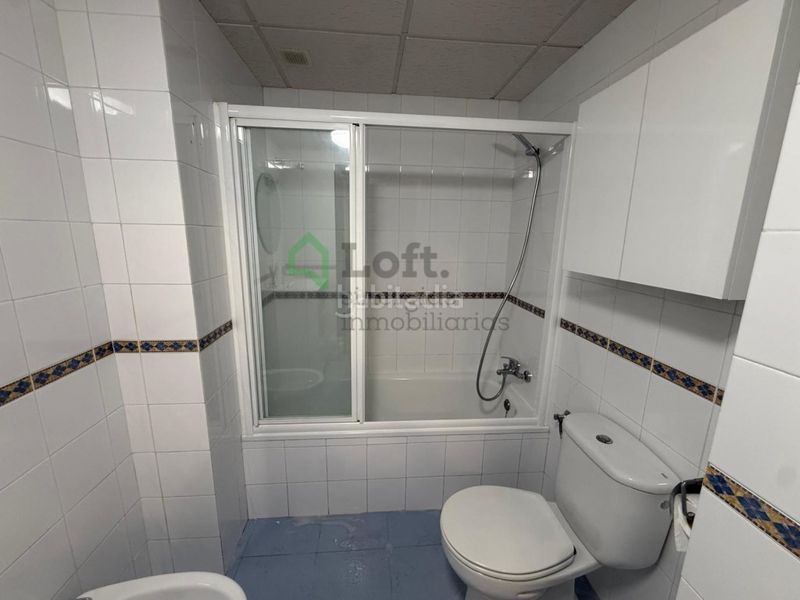 Foto f6b6c646-c1e9-479d-8b37-488d66df68a9. Apartament amb calefacció aparcament a Avenida Elvas Badajoz