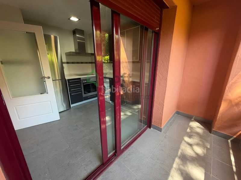 Foto 9d1fcc76-e365-46a0-86c8-71261cf982d2. Apartament amb aparcament a Casares golf - Casares del sol Casares