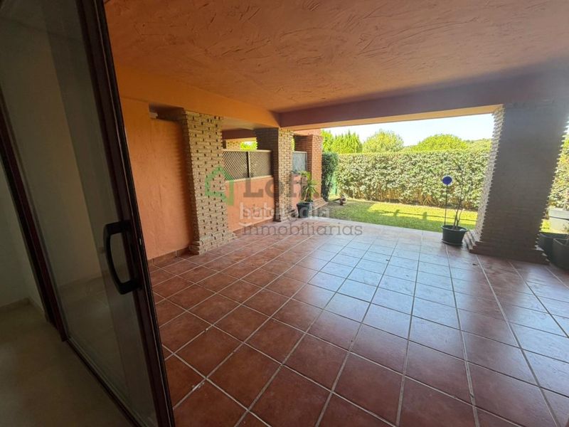 Foto f5f1e93e-49bd-43f1-b294-14cea2bb6288. Apartament amb aparcament a Casares golf - Casares del sol Casares