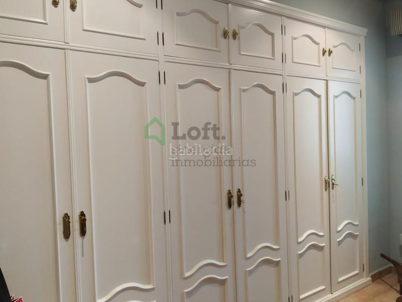 Foto 05d3b8b0-f875-4812-a2e3-efc4025645f7. Chalet  con piscina privada en carretera de sevilla en Badajoz