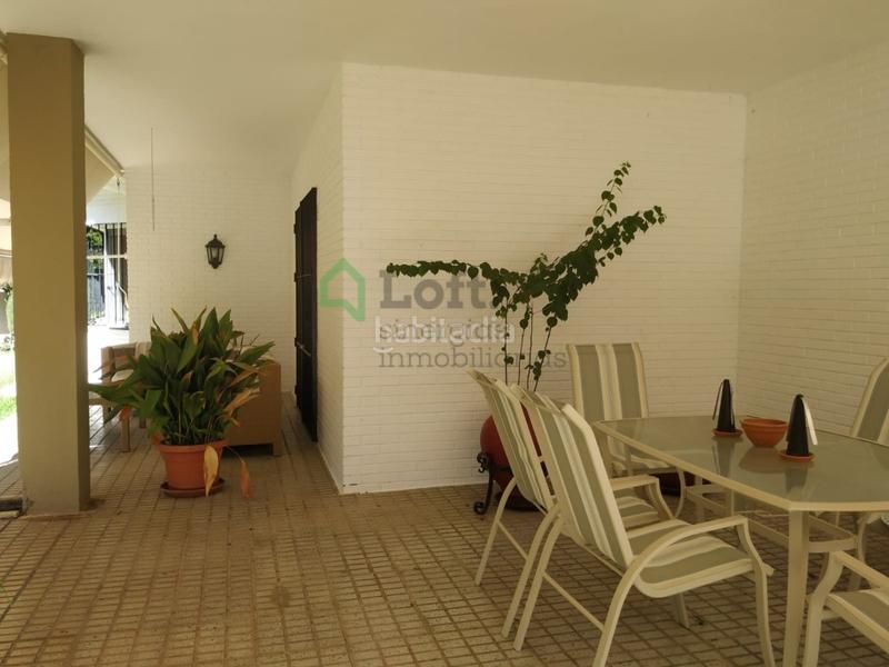 Foto 1680328f-7845-4a33-af32-640bcb99486e. Chalet  con piscina privada en carretera de sevilla en Badajoz