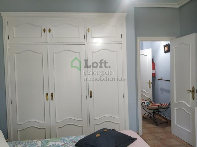 Foto 633b62f0-b5a5-45f7-b8ab-e9930d93afaa. Chalet  con piscina privada en carretera de sevilla en Badajoz