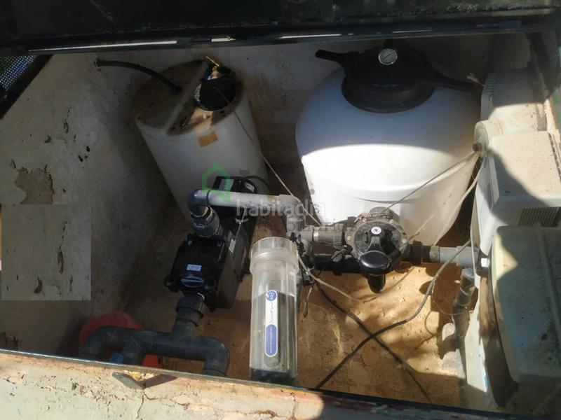 Foto 6b8992cf-d10d-41f9-886d-8863611b88b5. Chalet  con piscina privada en carretera de sevilla en Badajoz