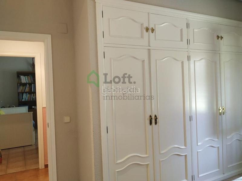 Foto 7d7724d6-e062-4bcc-ba60-a8db54cc8dfc. Chalet  con piscina privada en carretera de sevilla en Badajoz