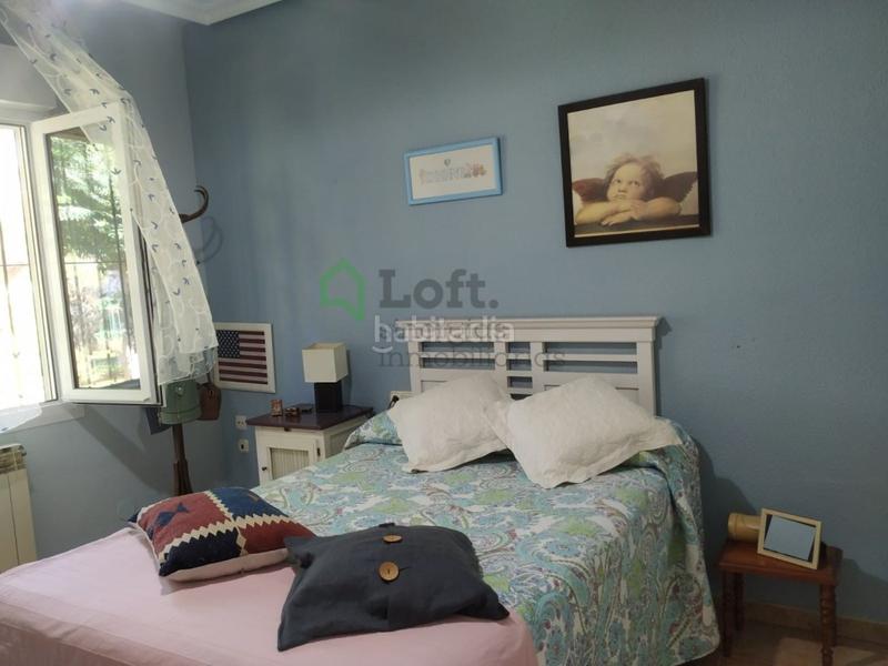 Foto 8e3a2f2f-fa86-4f31-ac52-76007f4f61d3. Chalet  con piscina privada en carretera de sevilla en Badajoz