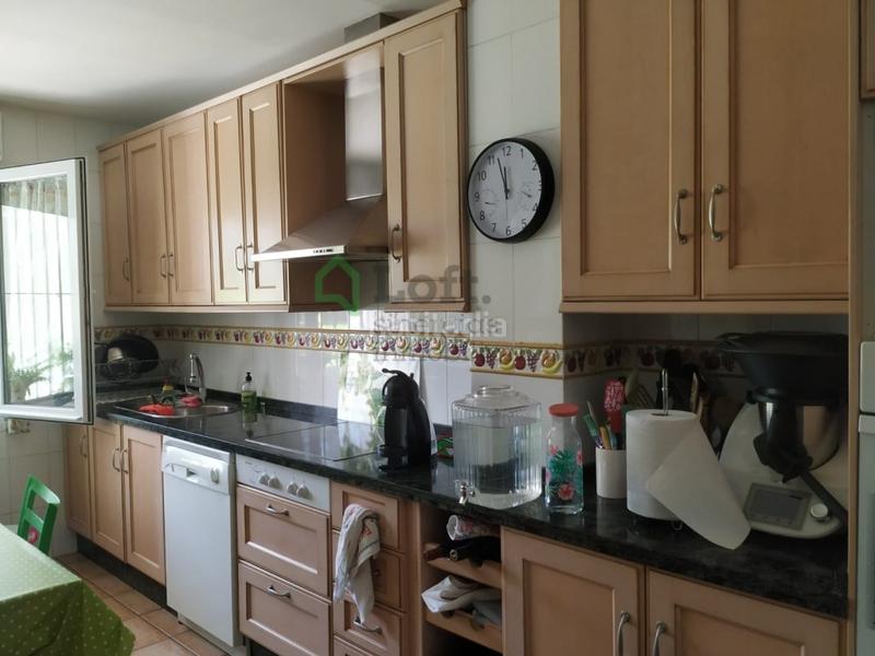 Foto 8f3f690f-a71a-4192-ac3c-2c9980019dca. Chalet  con piscina privada en carretera de sevilla en Badajoz